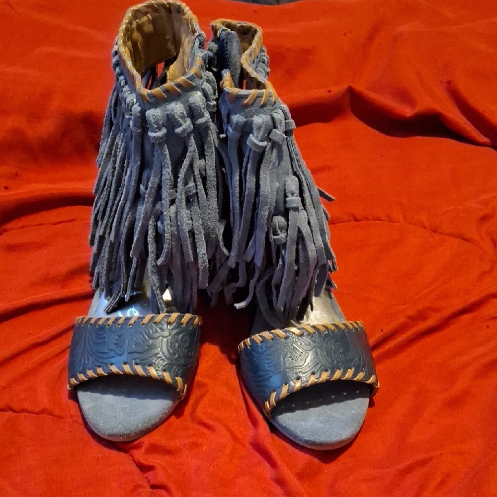 Naughty Monkey Gray Fringe Sandals